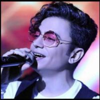 تصویر کاور آهنگ هنوزم وقتی میخندی از محسن ابراهیم زاده ریمیکس