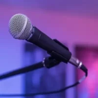 تصویر کاور دانلود آهنگ لری بی وفا خونت خراب با صدای زن و بچه
