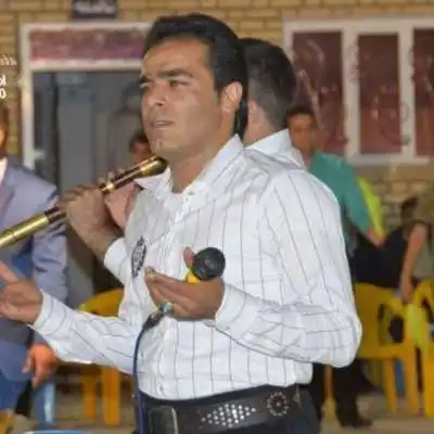 عکس کاور آهنگ ارکستی منو میبینی به من میگن سیاه بخت قاسم فاضلی