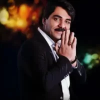 تصویر کاور دانلود آهنگ لری مادر وقتی داخل گهواره بودم از سجاد رزمجو